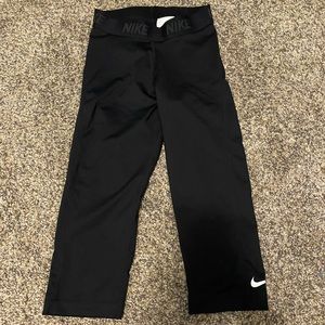 Women’s Nike quarter length leggings